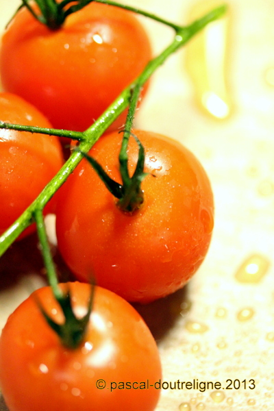 illustration sujet tomates délicates